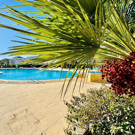 Somptueux 3 Pieces Vue Sur Piscine Casa de Férias Mandelieu